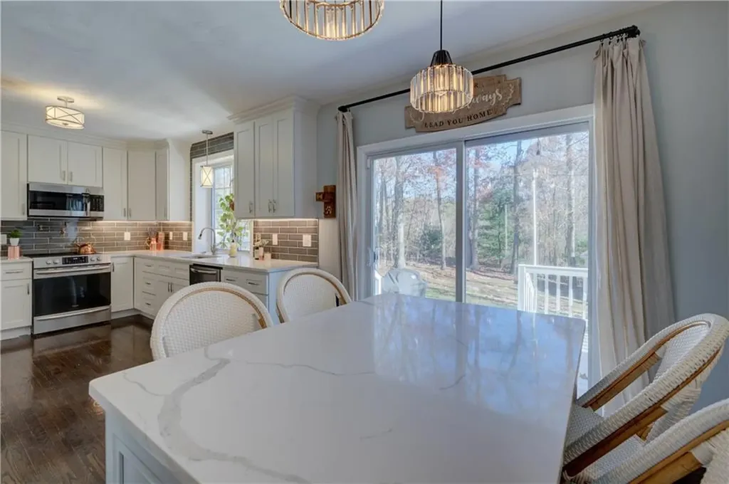 36 Anne C Holst Court Warwick RI 02886