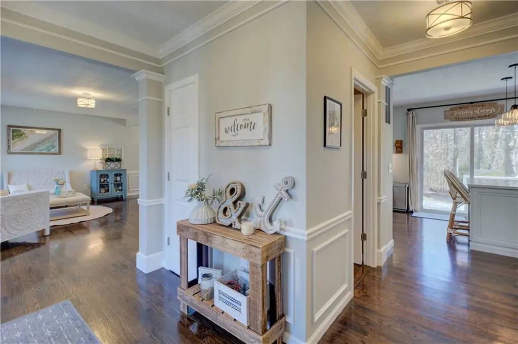 36 Anne C Holst Court Warwick RI 02886