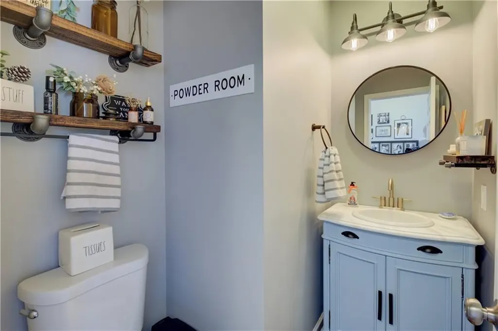 36 Anne C Holst Court Warwick RI 02886