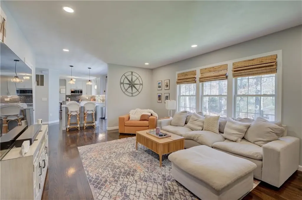 36 Anne C Holst Court Warwick RI 02886