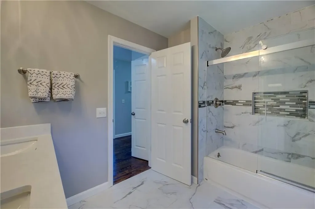 36 Anne C Holst Court Warwick RI 02886