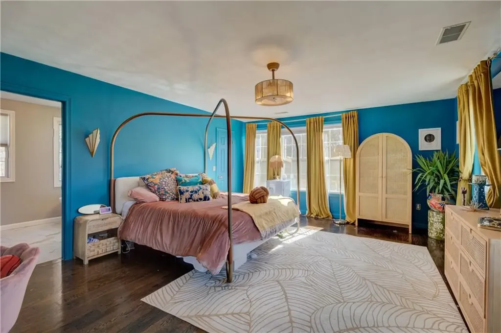 36 Anne C Holst Court Warwick RI 02886