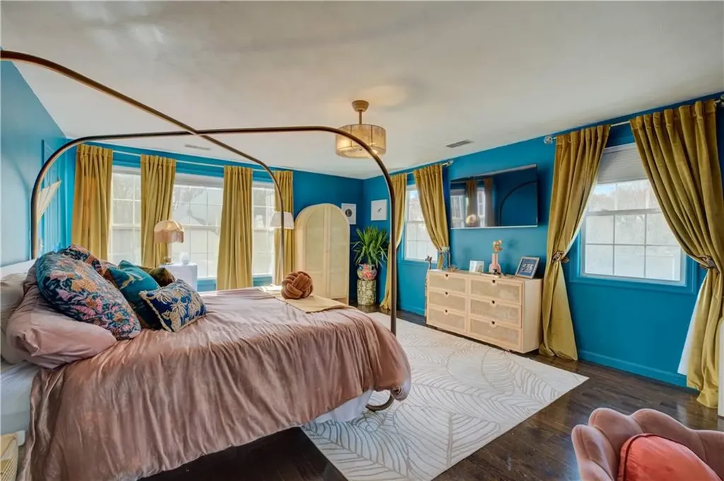 36 Anne C Holst Court Warwick RI 02886