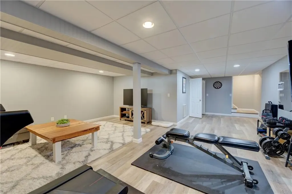 36 Anne C Holst Court Warwick RI 02886