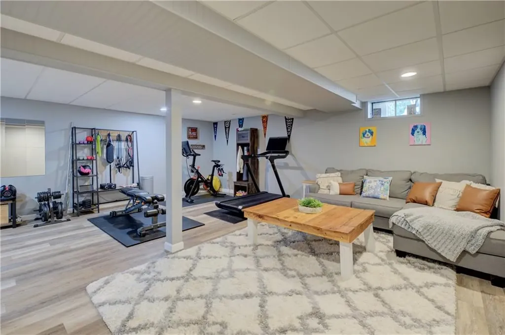 36 Anne C Holst Court Warwick RI 02886