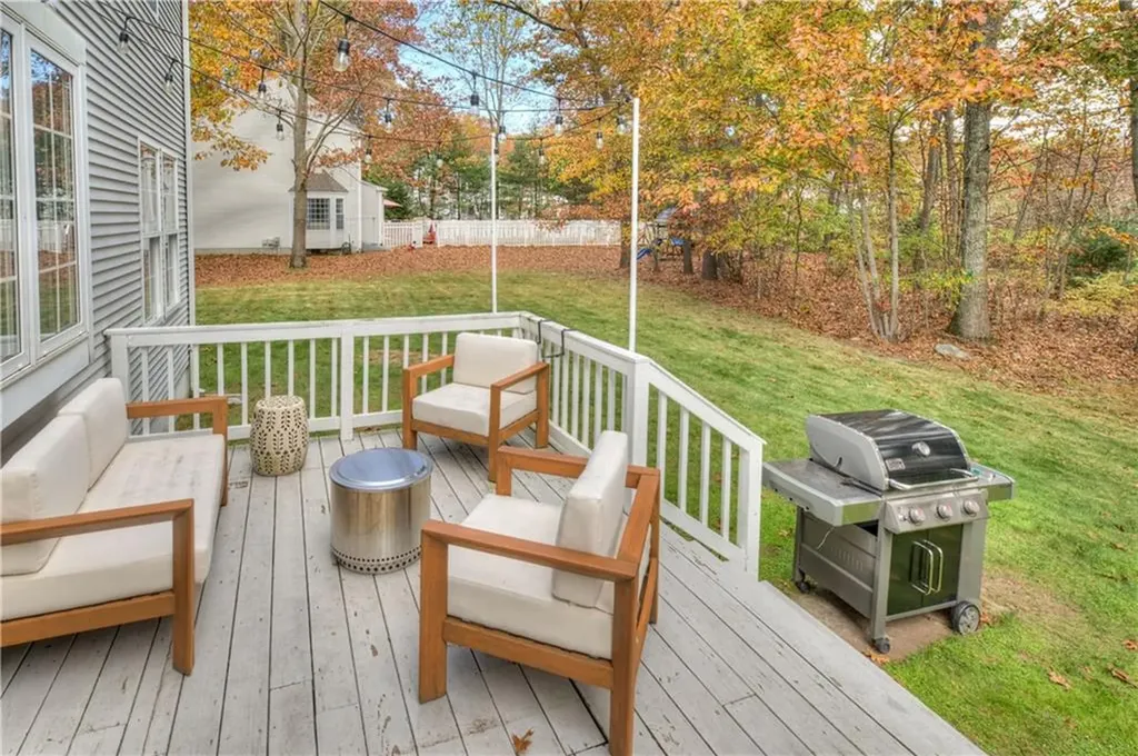 36 Anne C Holst Court Warwick RI 02886