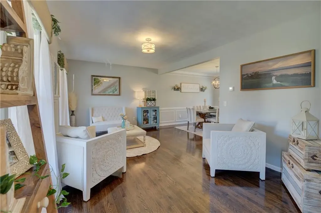 36 Anne C Holst Court Warwick RI 02886