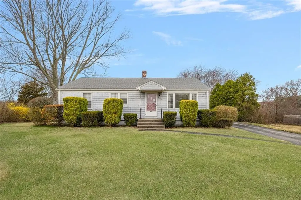 21 Parsonage Drive Warwick RI 02889