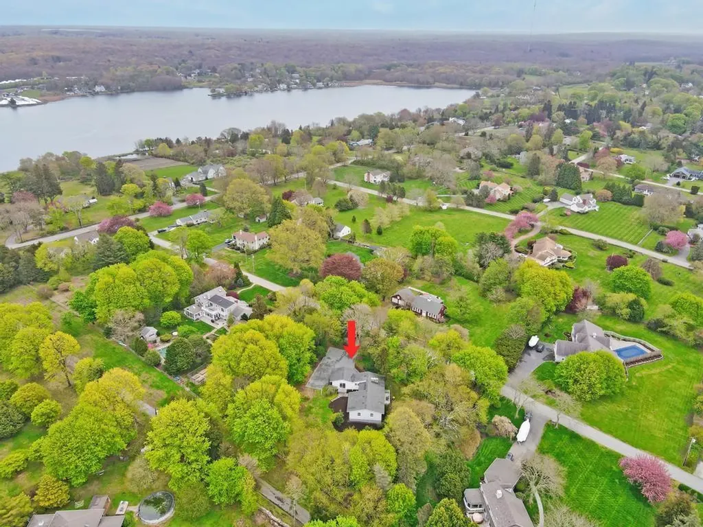 58 Leonard Drive Tiverton RI 02878