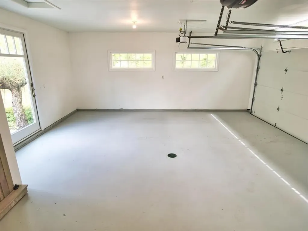 58 Leonard Drive Tiverton RI 02878