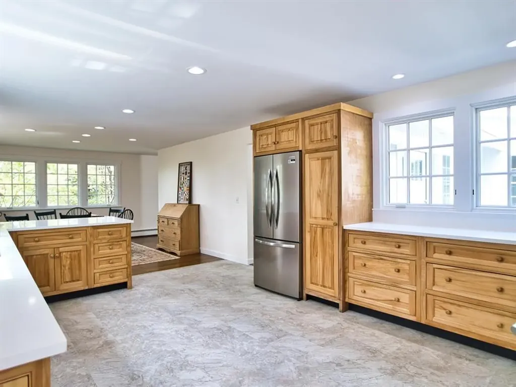 58 Leonard Drive Tiverton RI 02878