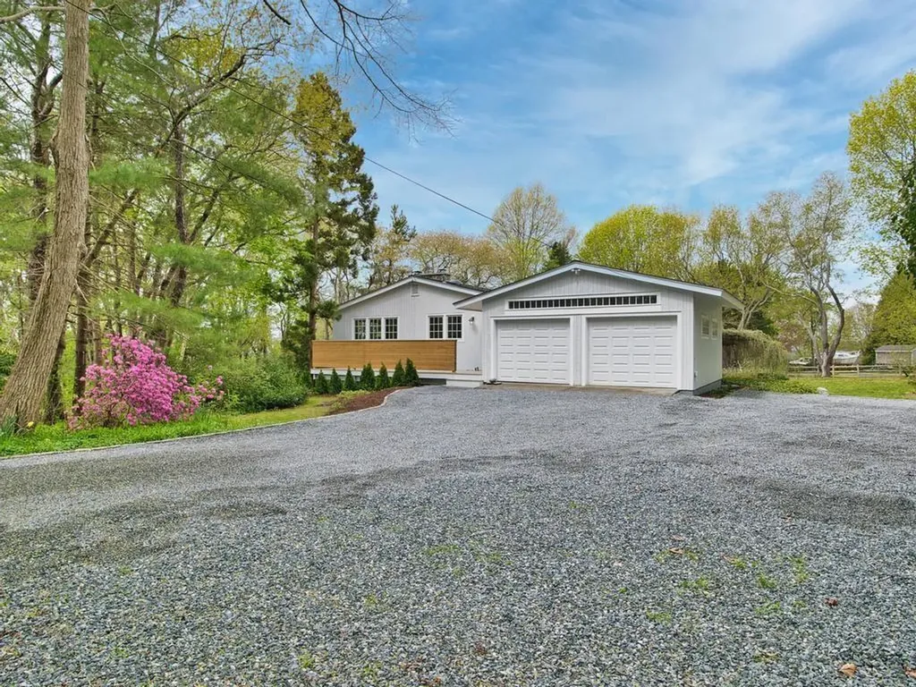 58 Leonard Drive Tiverton RI 02878