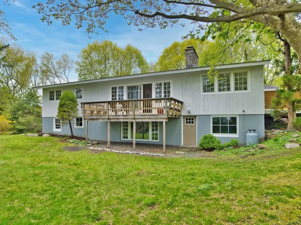 58 Leonard Drive Tiverton RI 02878