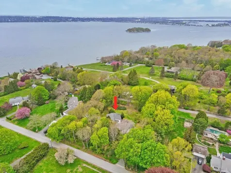 58 Leonard Drive Tiverton RI 02878