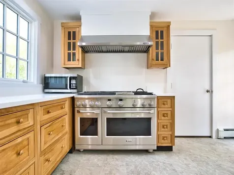 58 Leonard Drive Tiverton RI 02878