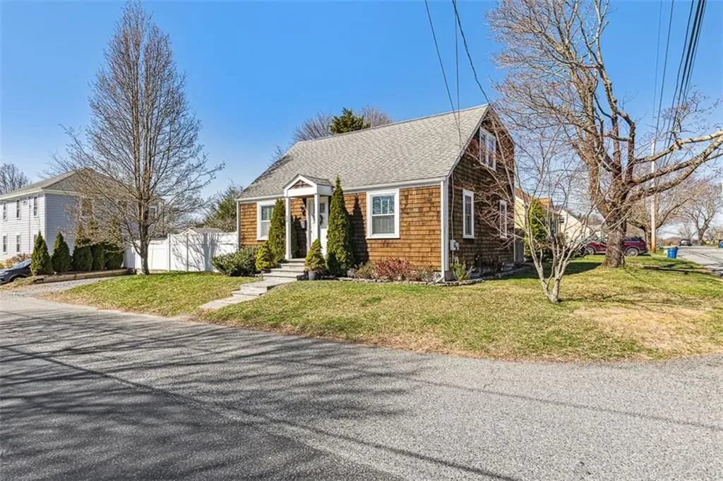 34 Walter Street Barrington RI 02806