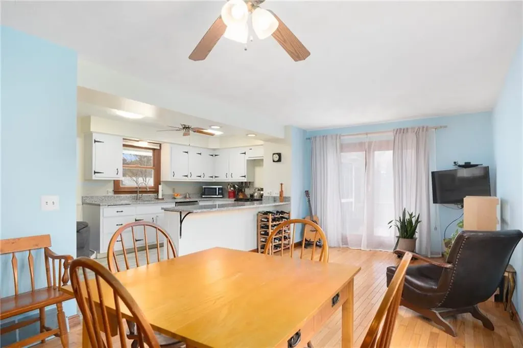 9 Lakeside Drive Narragansett RI 02882