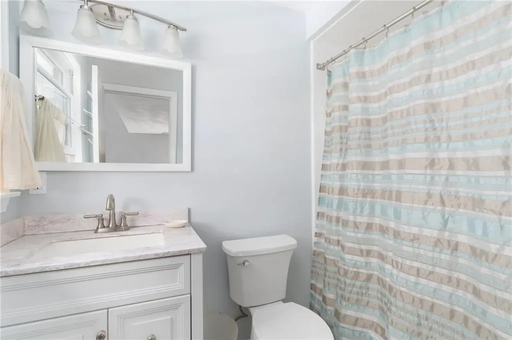 9 Lakeside Drive Narragansett RI 02882
