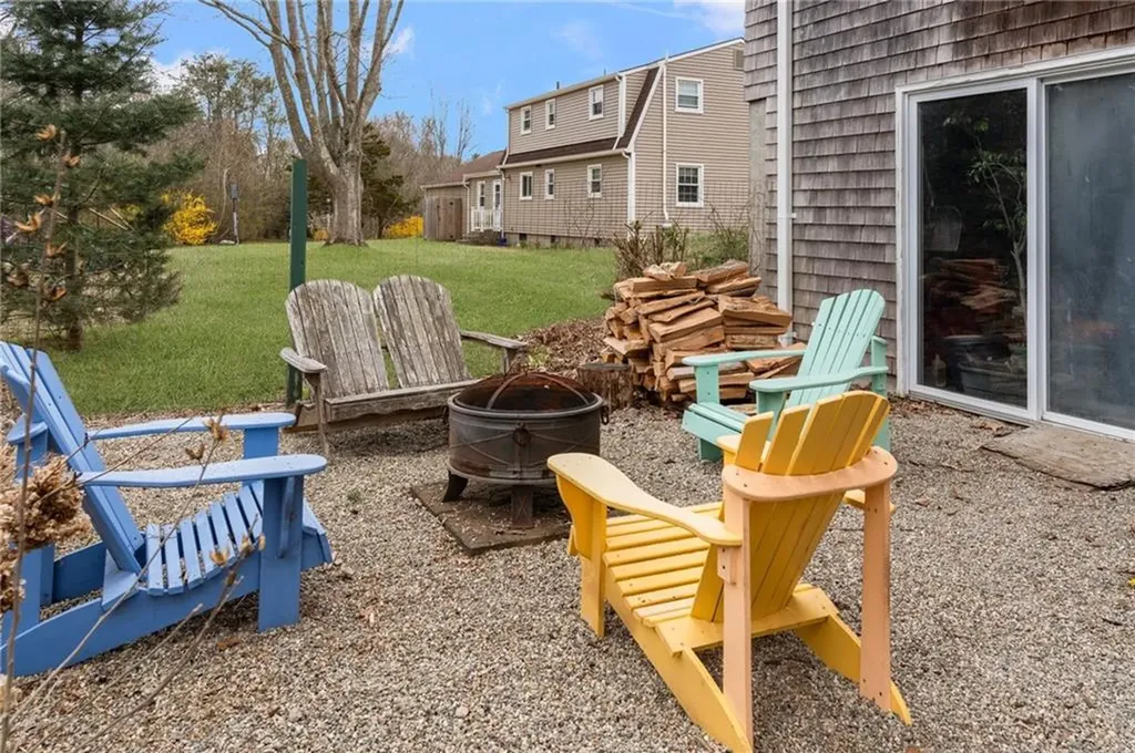 9 Lakeside Drive Narragansett RI 02882