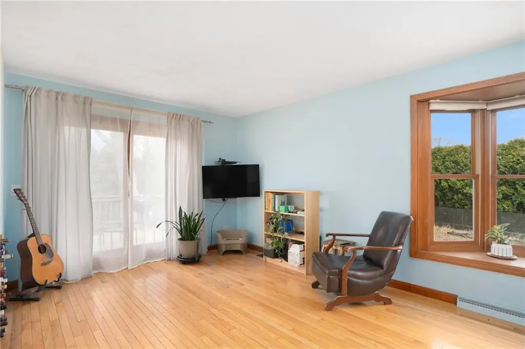 9 Lakeside Drive Narragansett RI 02882