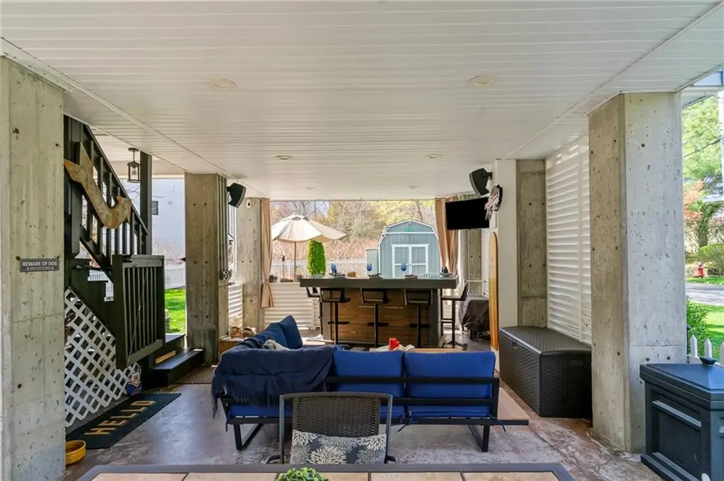 38 Economy Avenue Warwick RI 02889