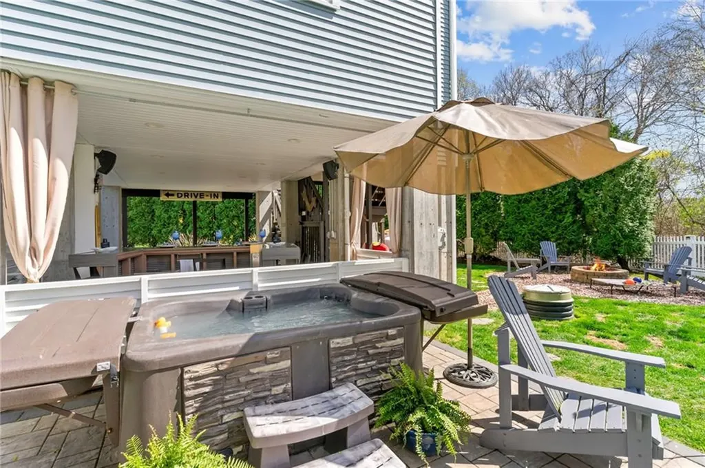 38 Economy Avenue Warwick RI 02889