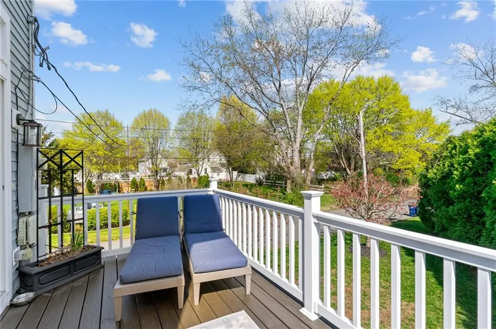 38 Economy Avenue Warwick RI 02889