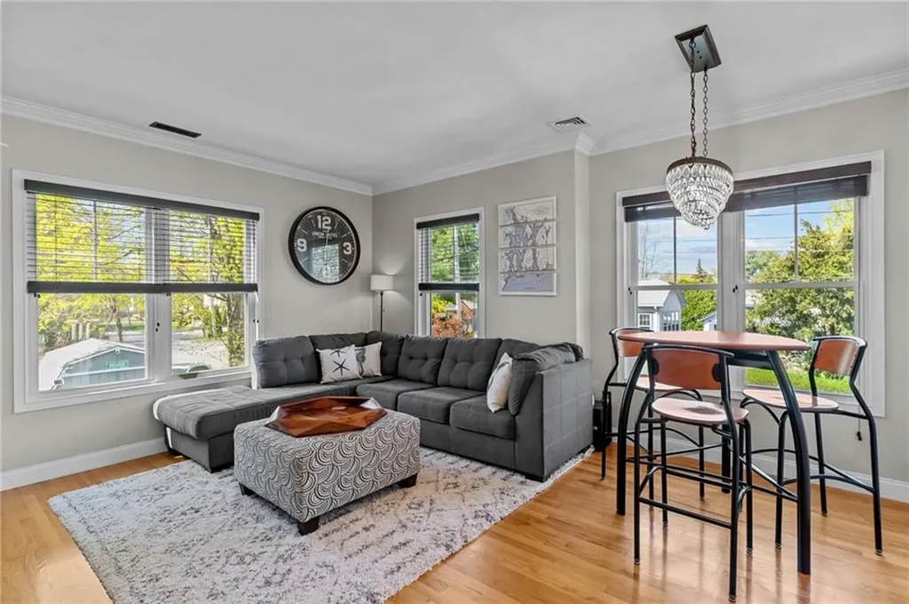 38 Economy Avenue Warwick RI 02889