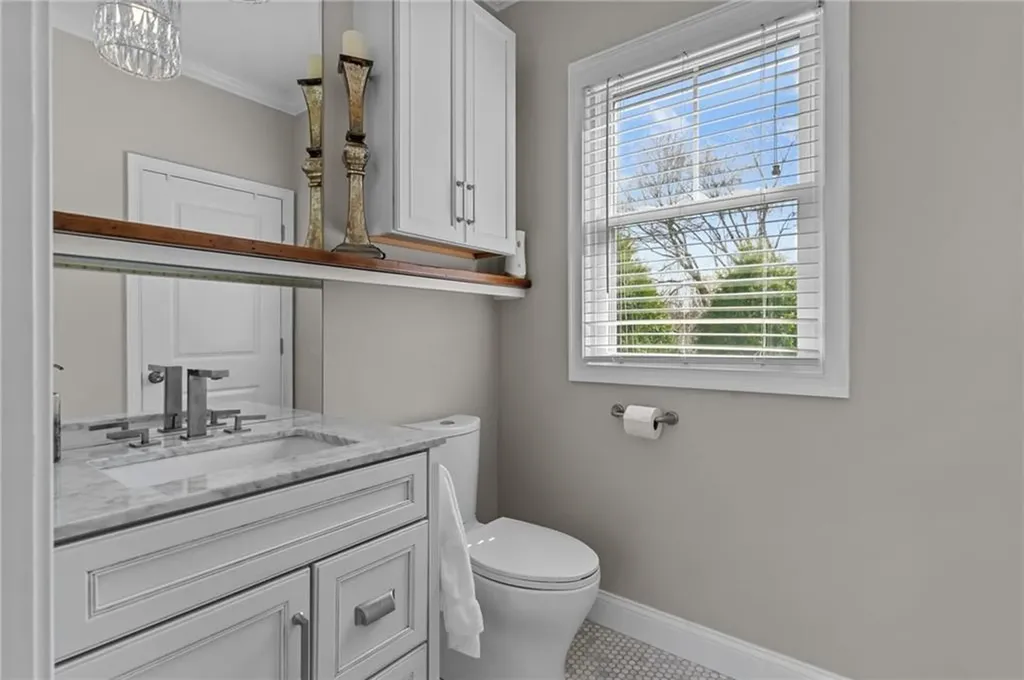 38 Economy Avenue Warwick RI 02889