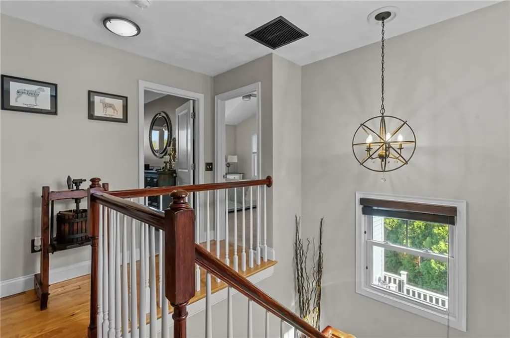 38 Economy Avenue Warwick RI 02889