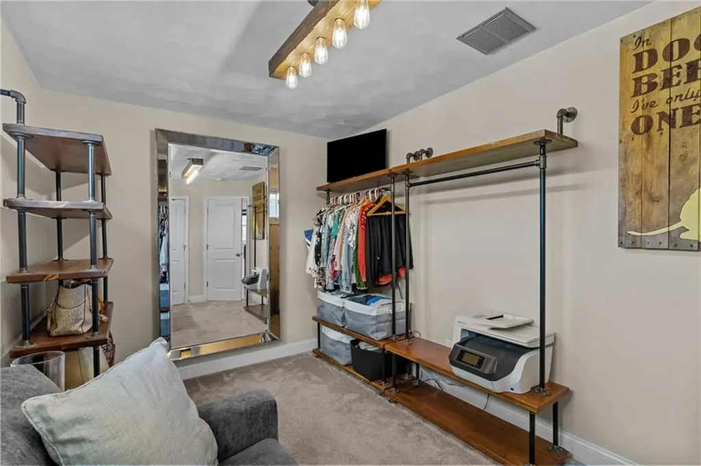 38 Economy Avenue Warwick RI 02889