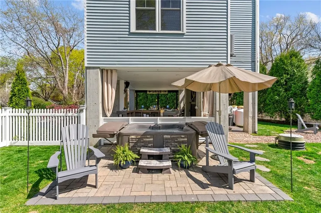 38 Economy Avenue Warwick RI 02889