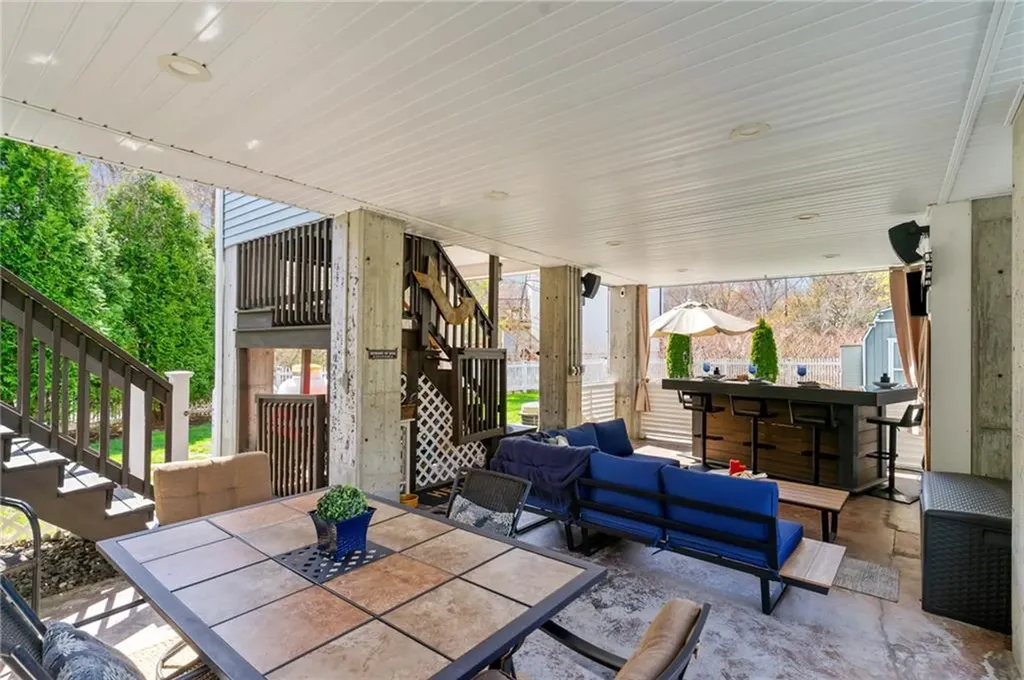 38 Economy Avenue Warwick RI 02889