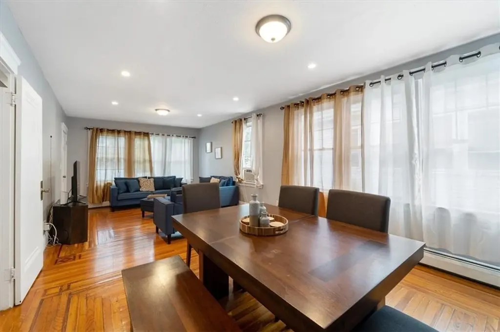 116 Westwood Avenue Cranston RI 02905