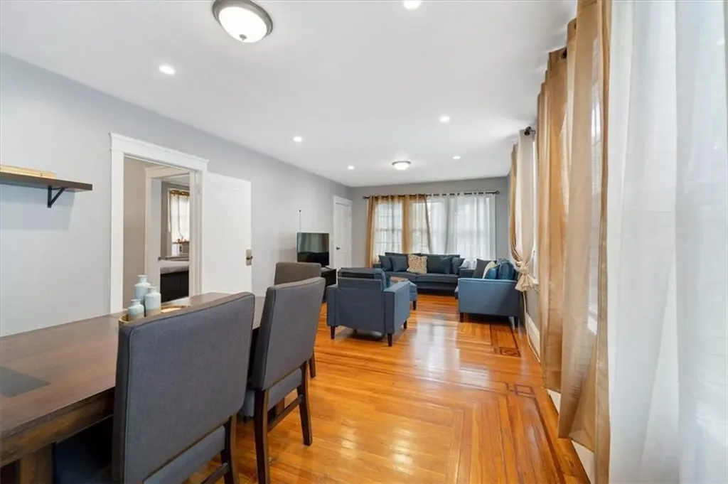116 Westwood Avenue Cranston RI 02905
