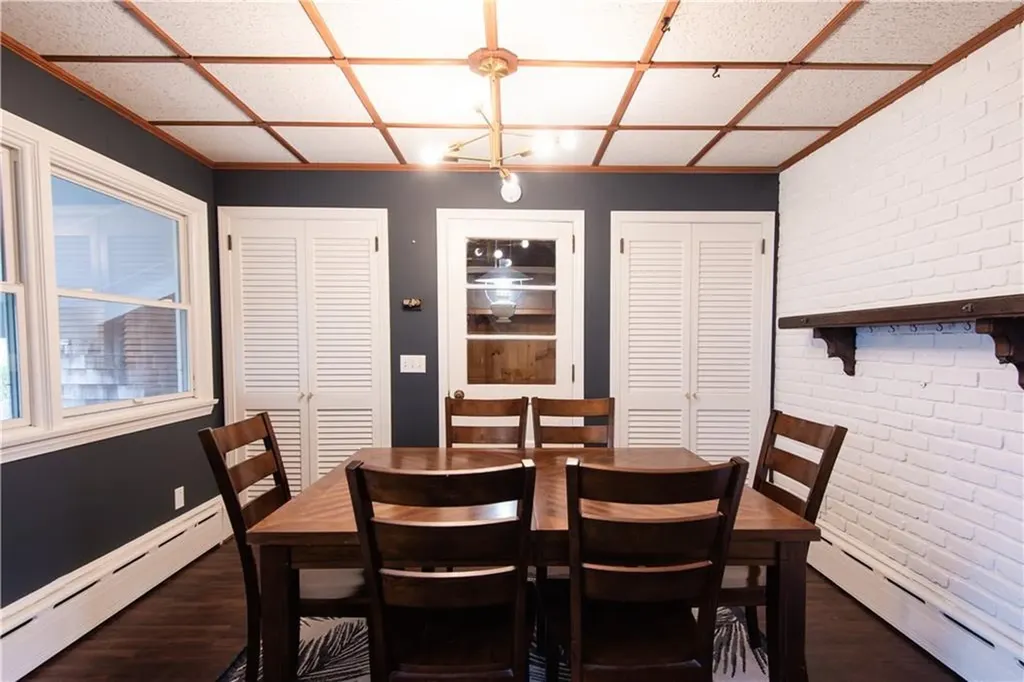 214 Morrison Avenue Middletown RI 02842
