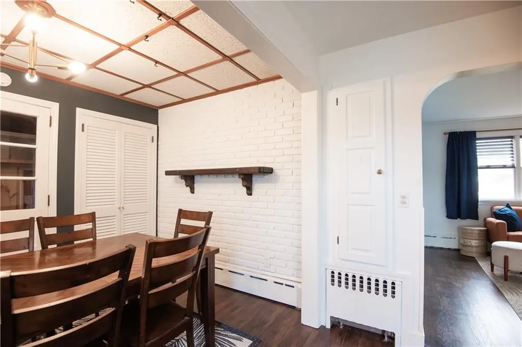214 Morrison Avenue Middletown RI 02842