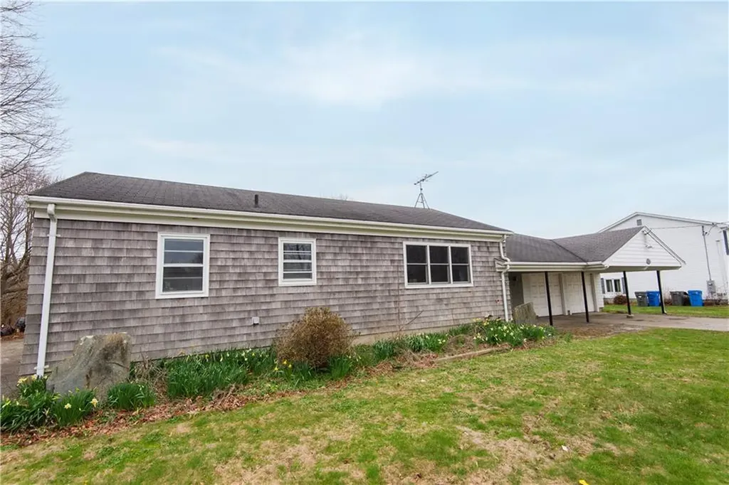 214 Morrison Avenue Middletown RI 02842