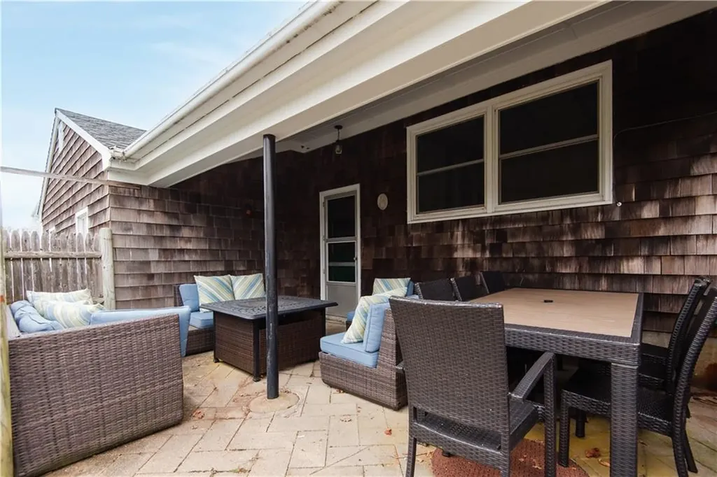 214 Morrison Avenue Middletown RI 02842