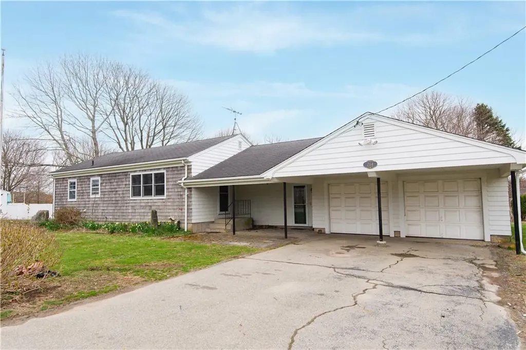 214 Morrison Avenue Middletown RI 02842
