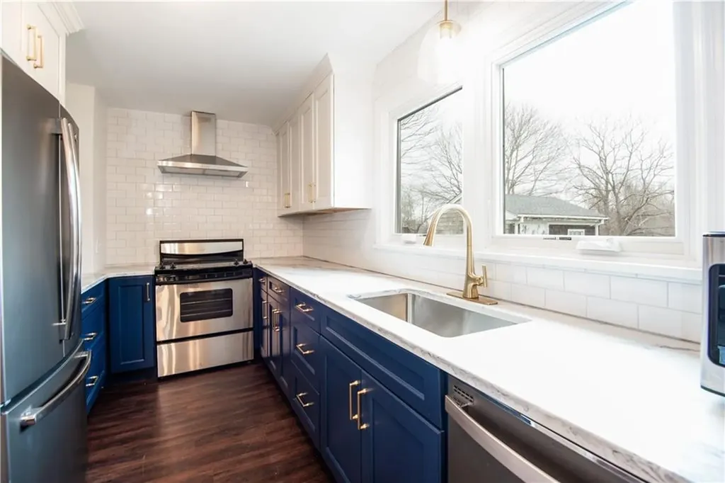 214 Morrison Avenue Middletown RI 02842