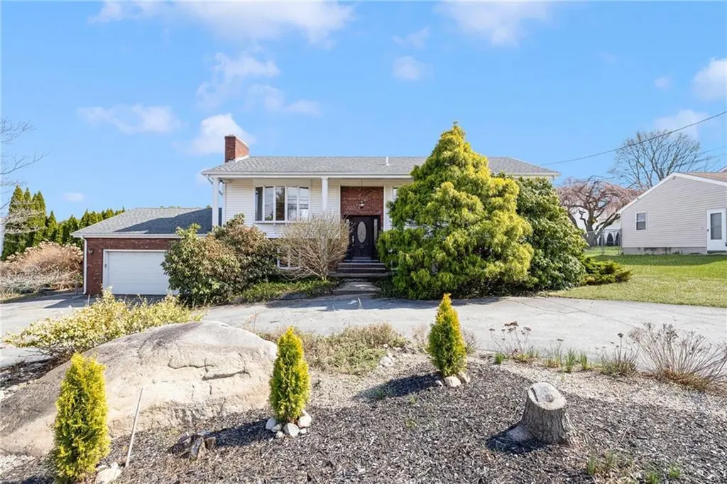 22 Cherry Hill Road Johnston RI 02919