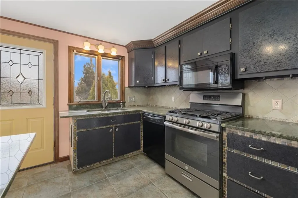 22 Cherry Hill Road Johnston RI 02919