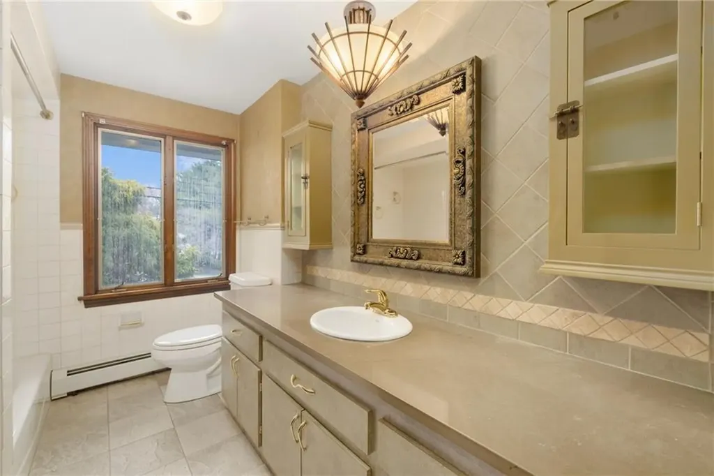 22 Cherry Hill Road Johnston RI 02919