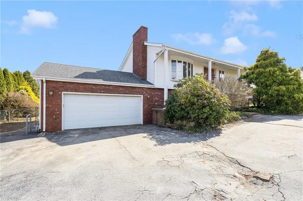 22 Cherry Hill Road Johnston RI 02919