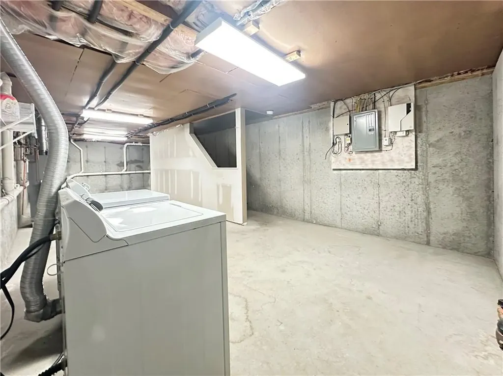 8 Bosworth Street Providence RI 02909