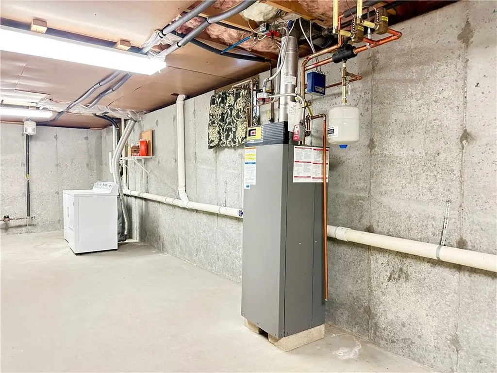 8 Bosworth Street Providence RI 02909