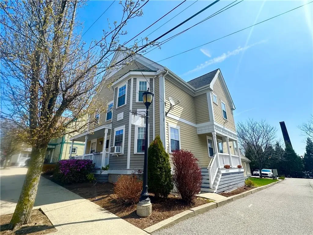 8 Bosworth Street Providence RI 02909