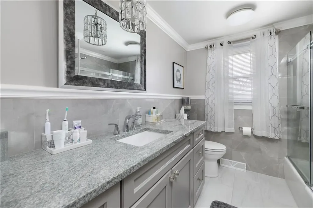 119 Midvale Avenue Cranston RI 02920