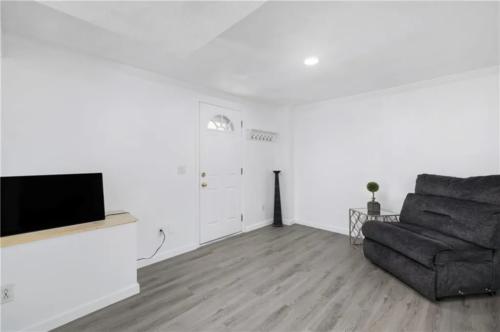 119 Midvale Avenue Cranston RI 02920